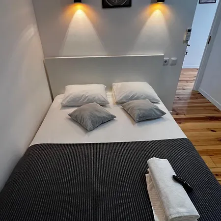 Apartamento Bernardim Ribeiro - 5ª Andar *