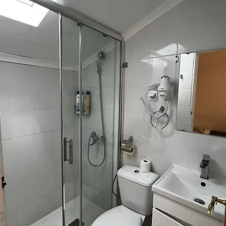 Apartamento Bernardim Ribeiro - 5ª Andar 리스본