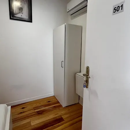 홈스테이 Apartamento Bernardim Ribeiro - 5ª Andar