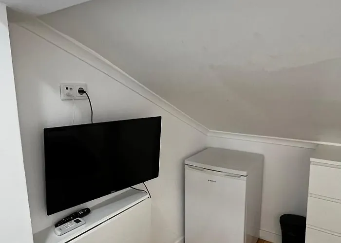 Apartamento Bernardim Ribeiro - 5ª Andar Kwatera prywatna *