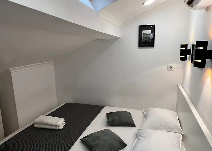 Apartamento Bernardim Ribeiro - 5ª Andar Lisbona