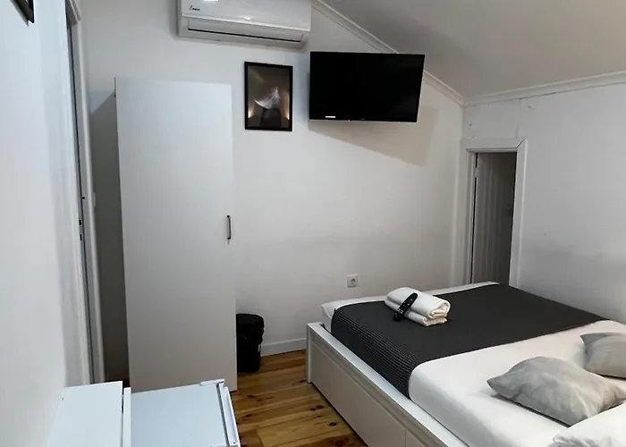 Apartamento Bernardim Ribeiro - 5ª Andar Alloggio in famiglia